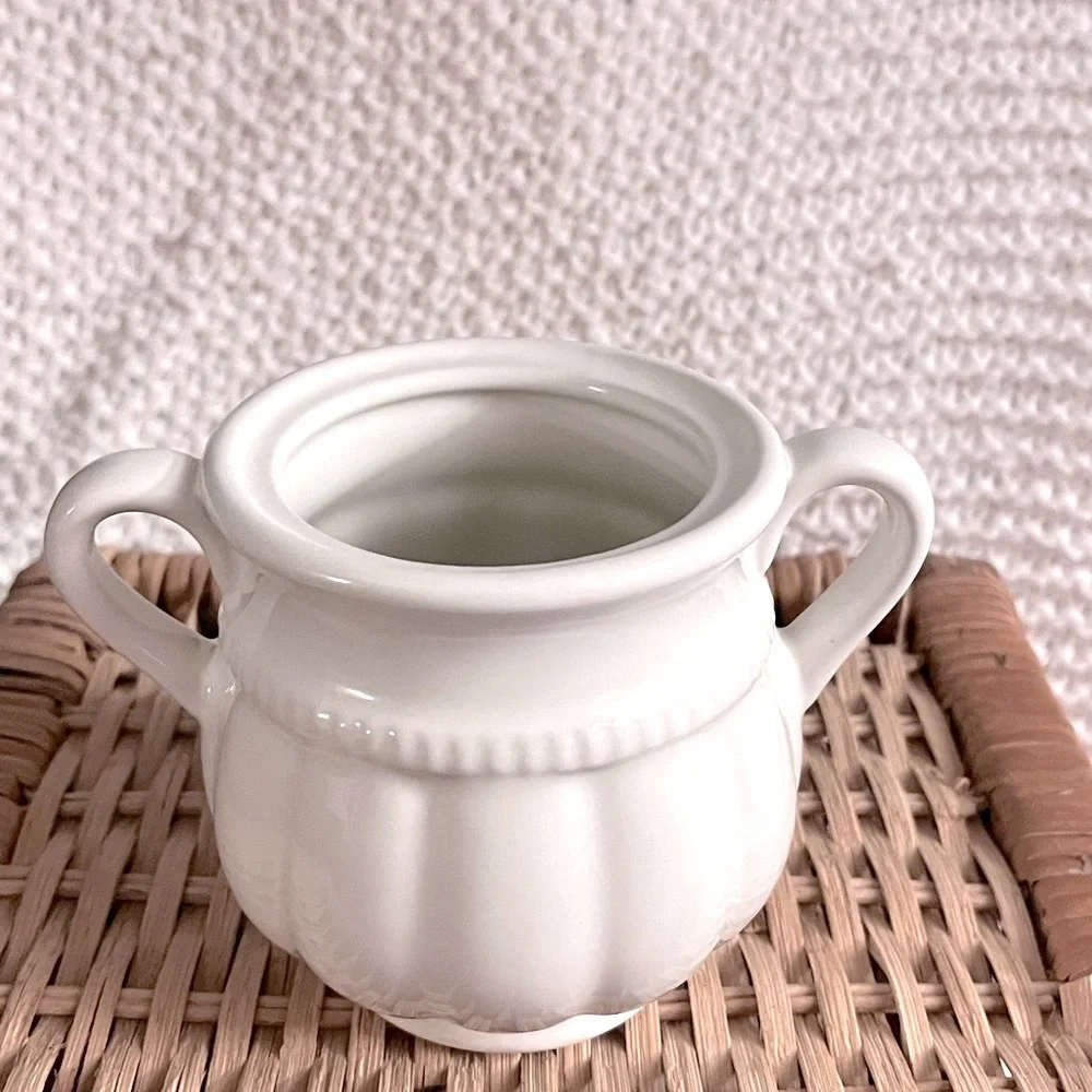 🌸3/$25 Target Home Vintage Farmhouse Stoneware Fluted Sugar Bowl with Lid